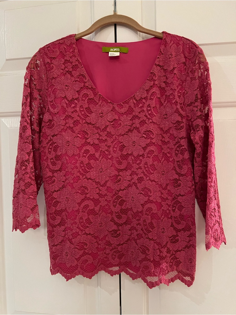 Acorn Floral Lace V-Neck Blouse - Raspberry Size L